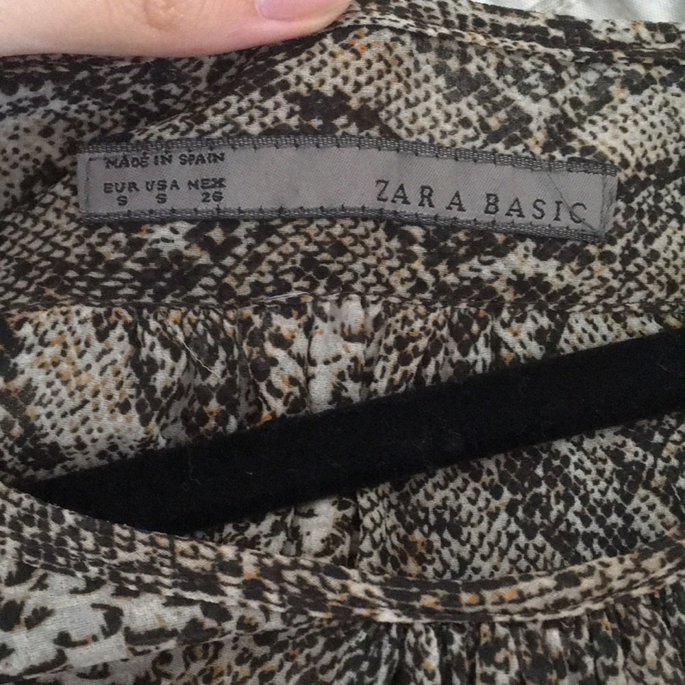 Zara Basic Python Print Blouse - Picture 3 of 3